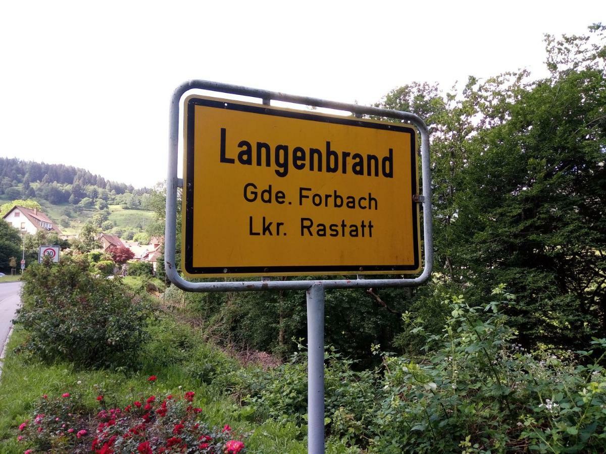 Ferienwohnung Kirchblick Langenbrand Bagian luar foto